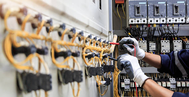 Professional Electrician technician working in Worthington Hills, KY
